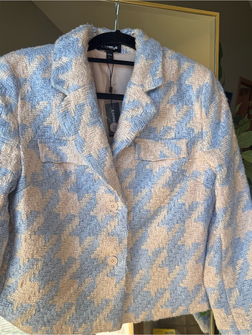 Express Women's Light Blue and Cream Houndstooth Bouclé Blazer